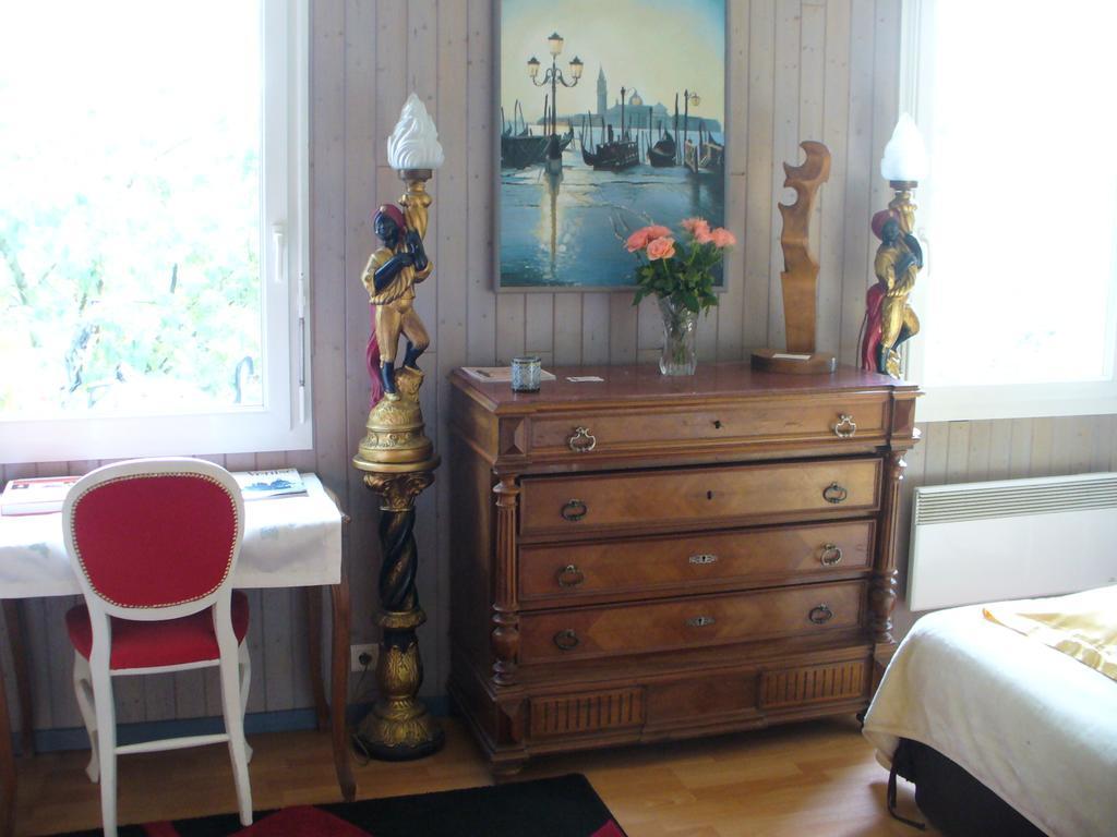 迪斯洛斯住宿加早餐旅馆 Saint-Denis-de-Pile 外观 照片